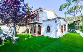 Villa en el Golf Costa Brava a 5 min de la playa